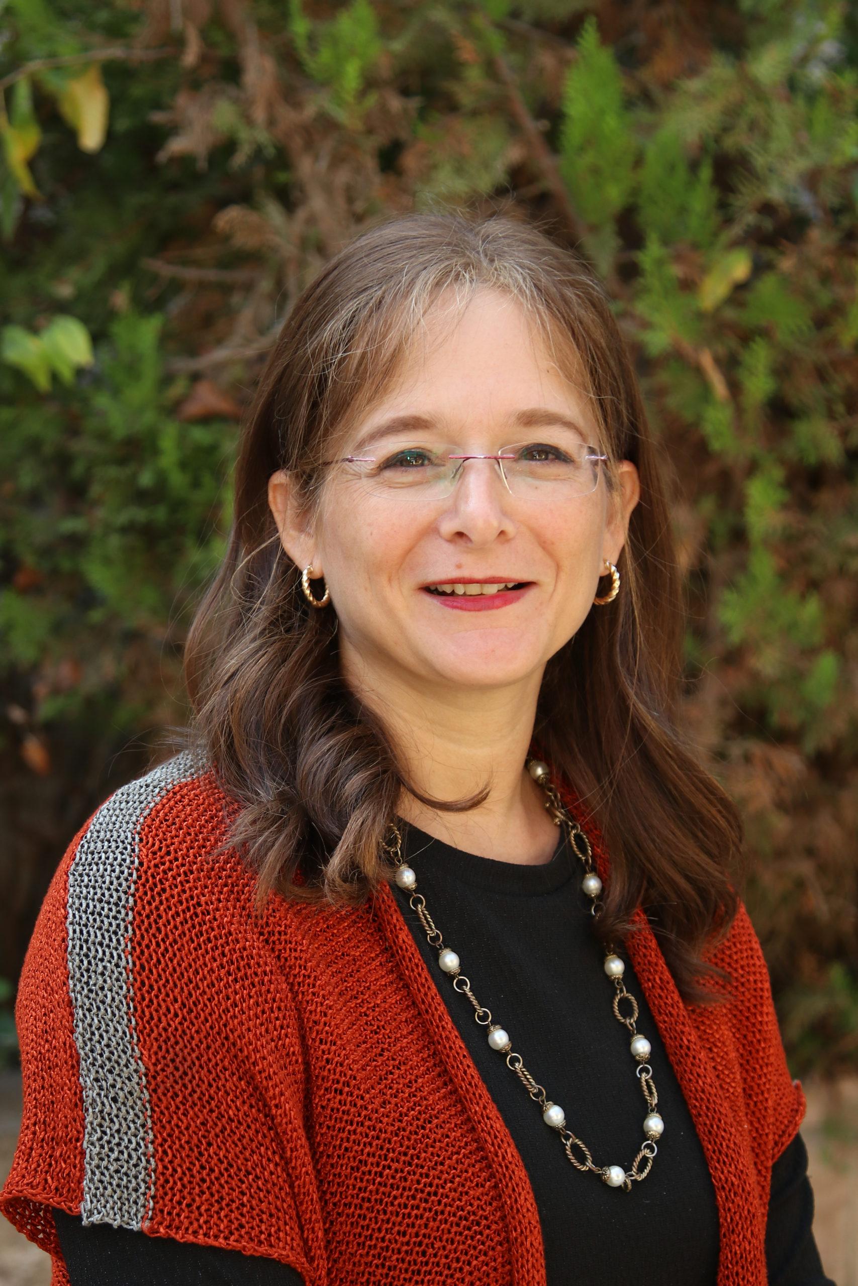 רבקה פרניס מלר מרצה במכללה האקדמית הרצוג