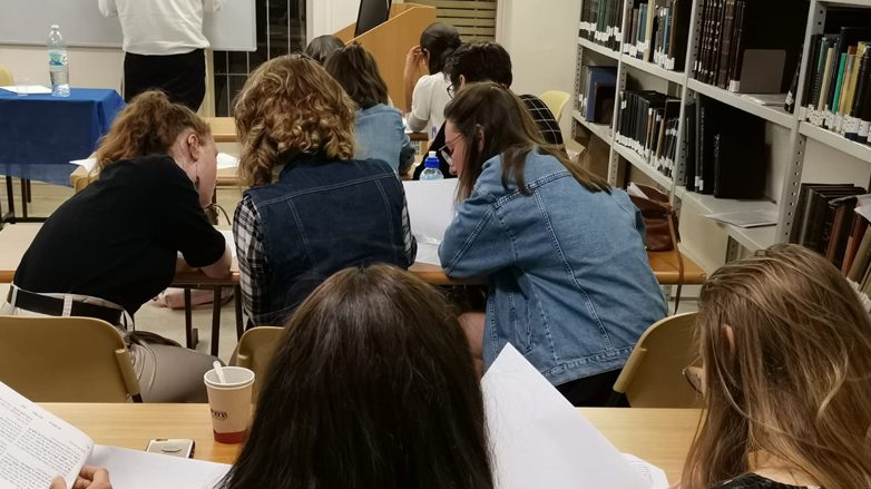 תואר שני לעבודה עם נוער בסיכון במכללה האקדמית הרצוג